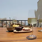 Casita Blanca, Beautiful House With Sea View Нерха